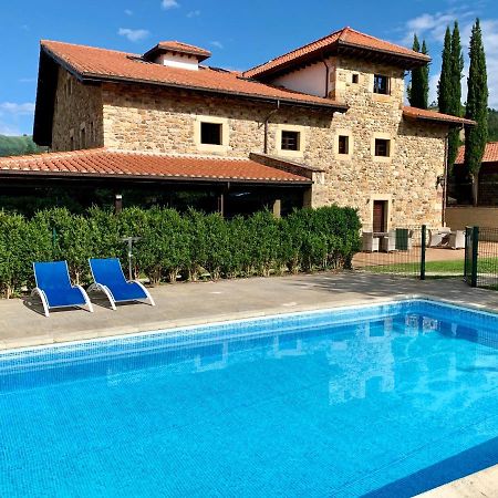 Akla Hotel Suites Valles Pasiegos Saro Esterno foto