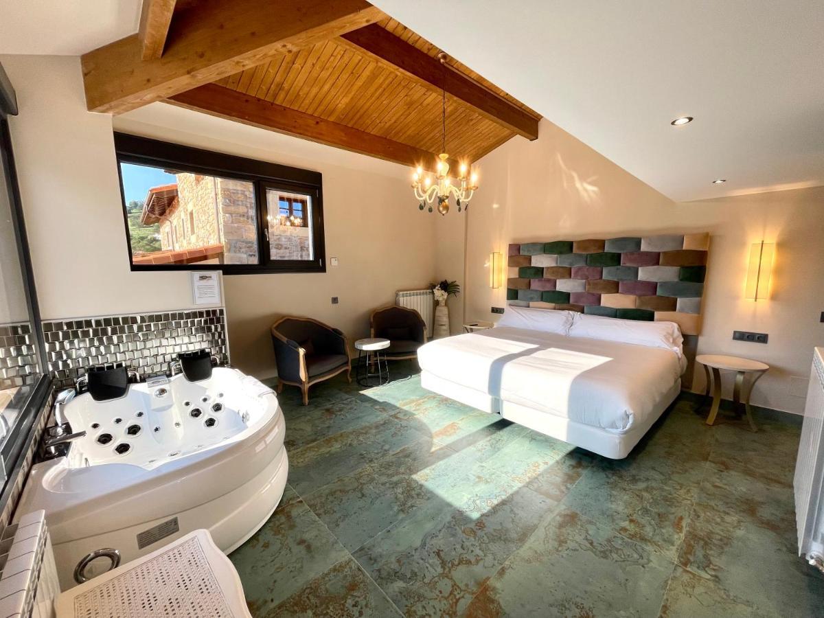 Akla Hotel Suites Valles Pasiegos Saro Esterno foto