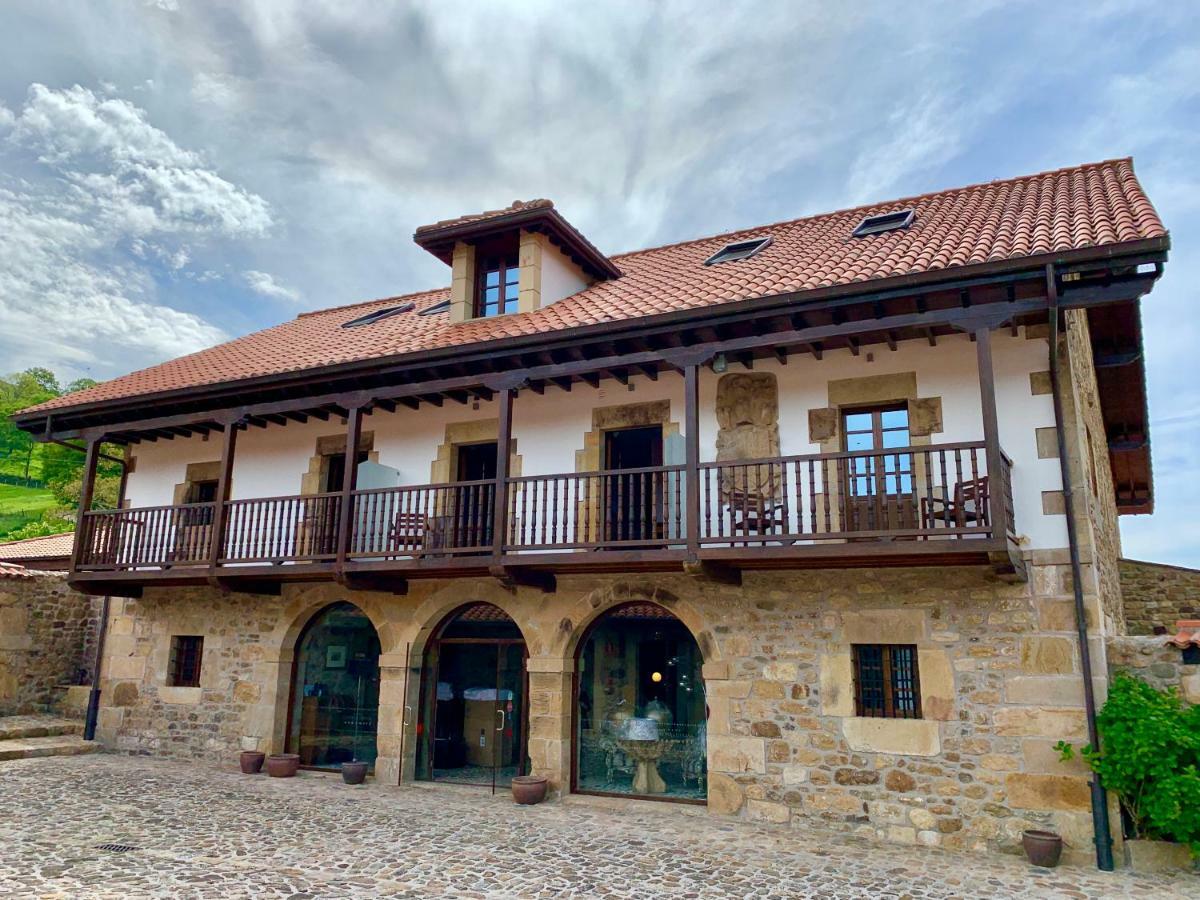 Akla Hotel Suites Valles Pasiegos Saro Esterno foto