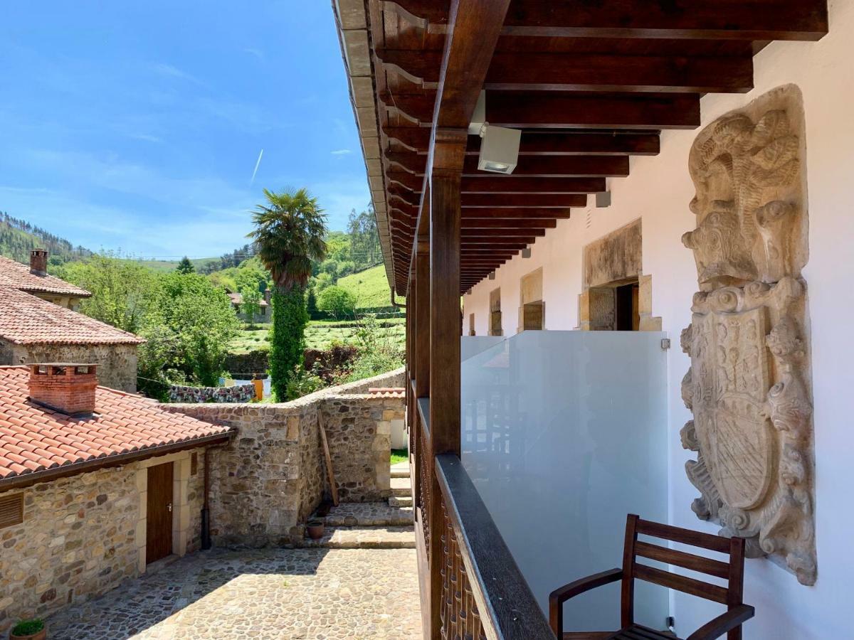 Akla Hotel Suites Valles Pasiegos Saro Esterno foto